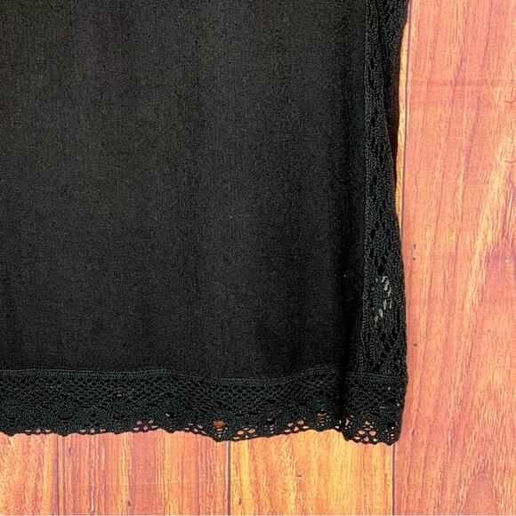 Free People Crocheted Needlepoint graphic Top - Picture 6 of 9